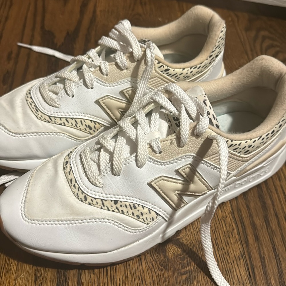 New Balance Tennis Shoe / Cheetah Print